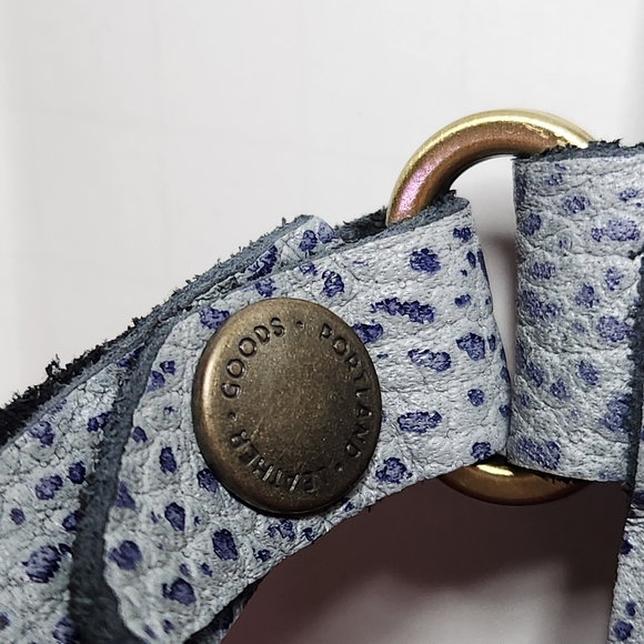 Portland Leather Goods Adriana Pouch Wristlet Cluth Wallet Fog Blue - Picture 2 of 5